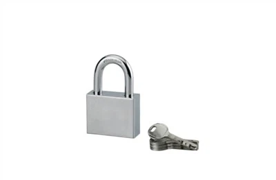 Padlock Iarainn Chearnógach